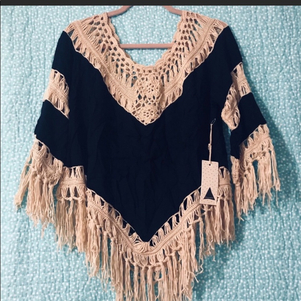Dreamers bohemian wrap poncho beige Size large NWT